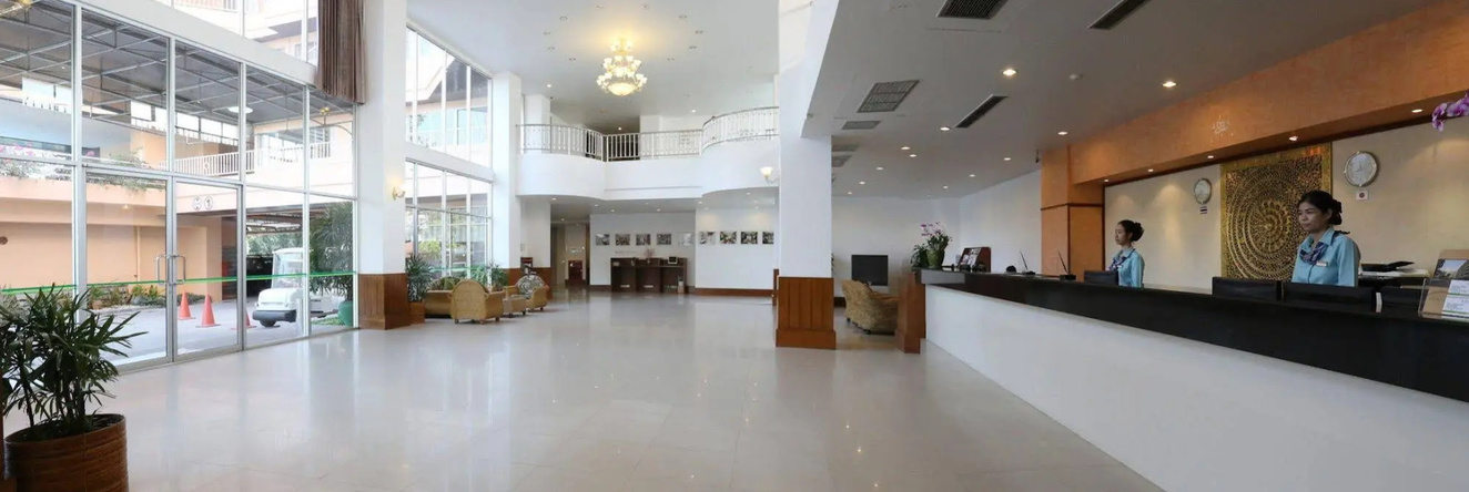 J-Town Serviced Apartments, Сирача — фото 1