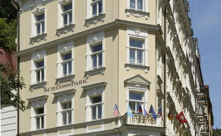 Spa Hotel Schlosspark, Karlovy Vary — photo 1