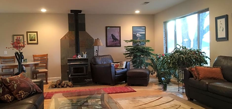 Peaks Wildernest House Bed and Breakfast - Vaccinations Required, 贝尔蒙特 — 照片 1