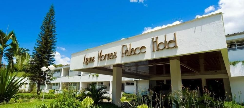 Aguas Mornas Palace Hotel, 圣阿马鲁-达因佩拉特里斯 — 照片 1