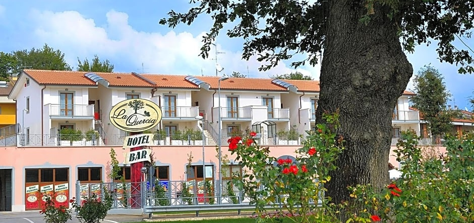 Hotel La Quercia, Вальмонтоне — фото 1