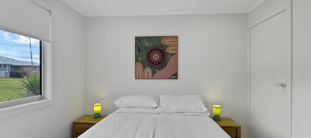 2-bed Beach Haven With Garden & Alfresco Dining, Malua Bay — photo 1