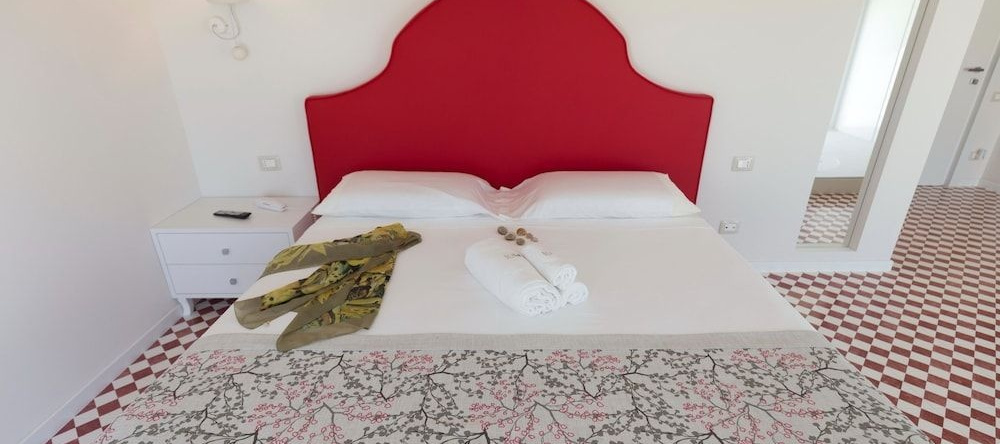 Suite Hotel L'oasi Di Riaci, Бривади — фото 1