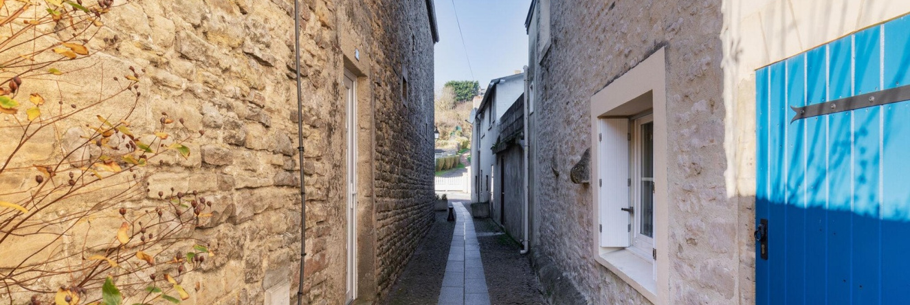 Cozy Holiday Home in Port-en-Bessin-Huppain with Heating Facility, 皮托昂贝桑 — 照片 1