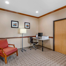Comfort Inn & Suites East Moline near I-80, 卡本克利夫 — 照片 3