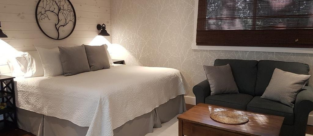 Christine's Bed And Breakfast By Elevate Rooms, Сент-Катаринз — фото 1