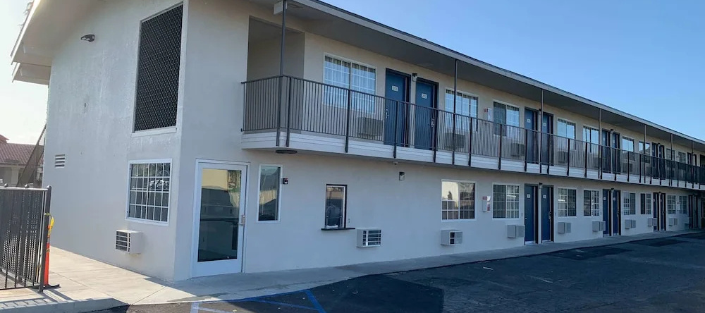 Motel 6 Moreno Valley - Riverside March Air Base, Moreno Valley — photo 1