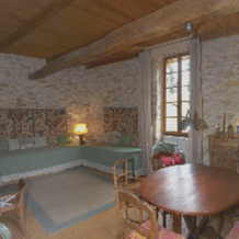 Apartment With 4 Bedrooms in Laudun-l'ardoise, With Wonderful Lake View, Enclosed Garden and Wifi, 洛登 — 照片 2