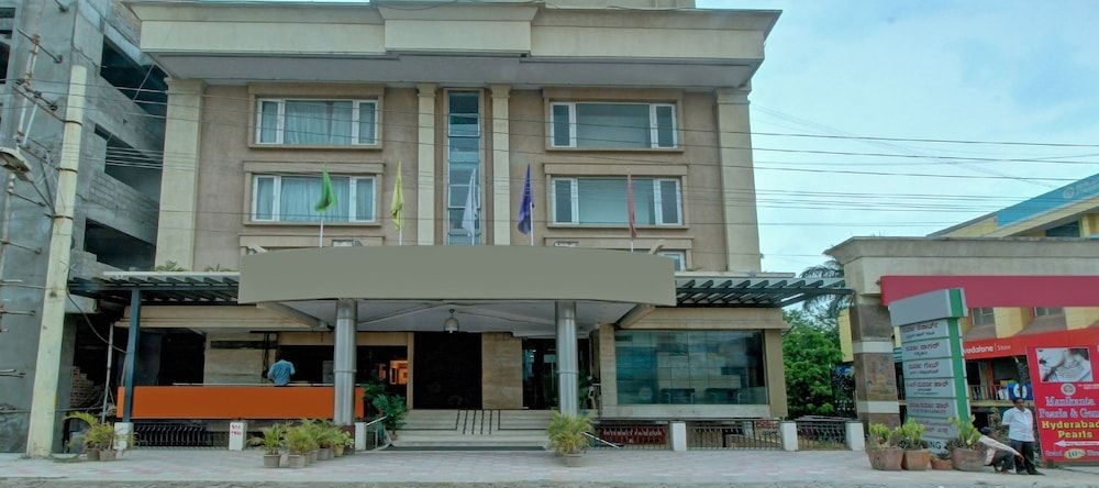 OYO 29639 Suvarna Resorts, 哈桑 — 照片 1