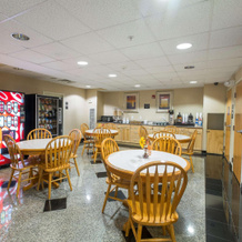 Red Roof Inn & Suites Philadelphia - Bellmawr, Белмаур — фото 4