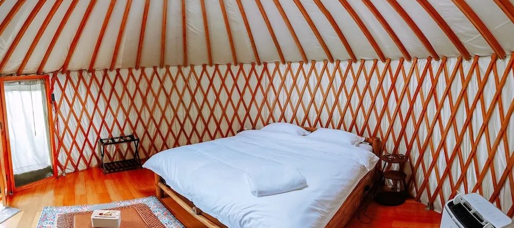 Nomad Yurts, Coron — photo 1