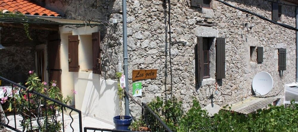 Gîte 6 personnes Les Gely, Saint-Andre-de-Majencoules — photo 1