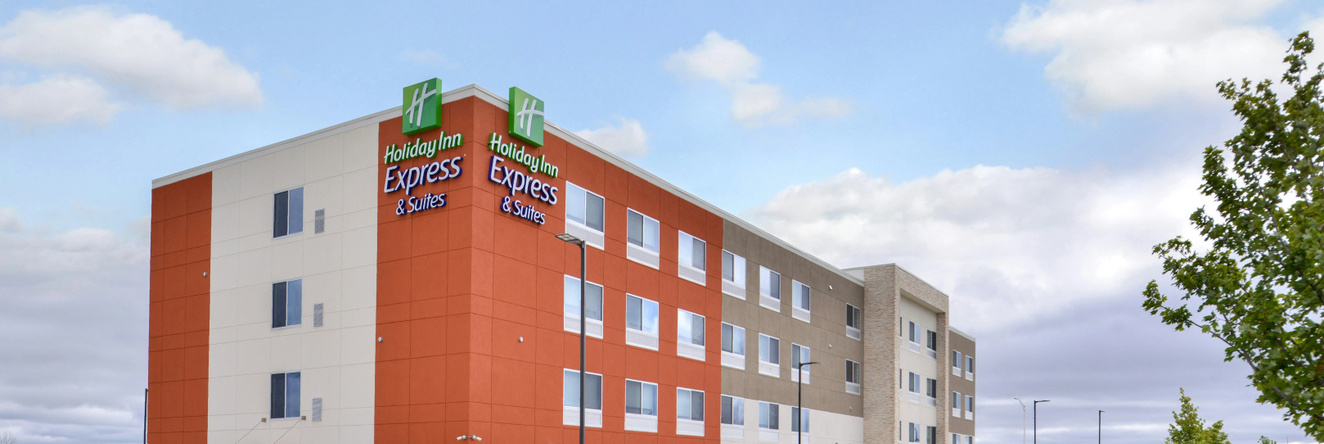 Holiday Inn Express & Suites Kansas City - Lee's Summit by IHG, Lees Summit — photo 1