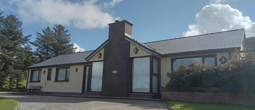 Impeccable 5-bed Cottage in Fahan Buncrana, 班克拉纳 — 照片 1