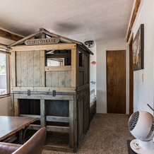 Prince Pine 3 Bedroom Cabin by Redawning, Pine — photo 2