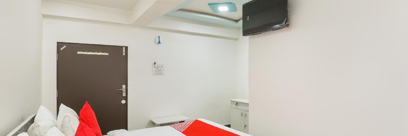 OYO 69018 Hotel Jet Inn, 沙帕尔-韦拉瓦尔 — 照片 1