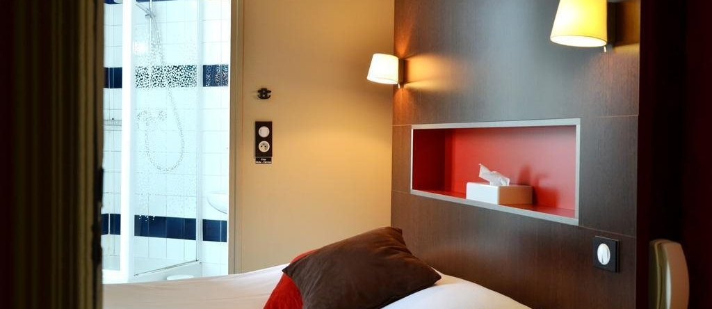 Le Riche Hotel, 阿莱斯市中心 — 照片 1