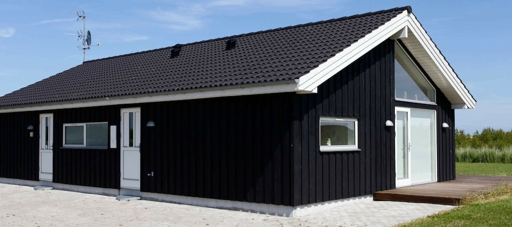 Alluring Holiday Home in Rødby With Whirlpool, 洛兰 — 照片 1