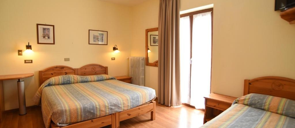 Albergo Bucaneve, Pievepelago — photo 1
