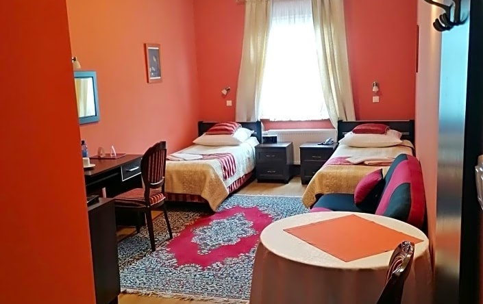 Hotel Napoleon, 谢拉兹 — 照片 1