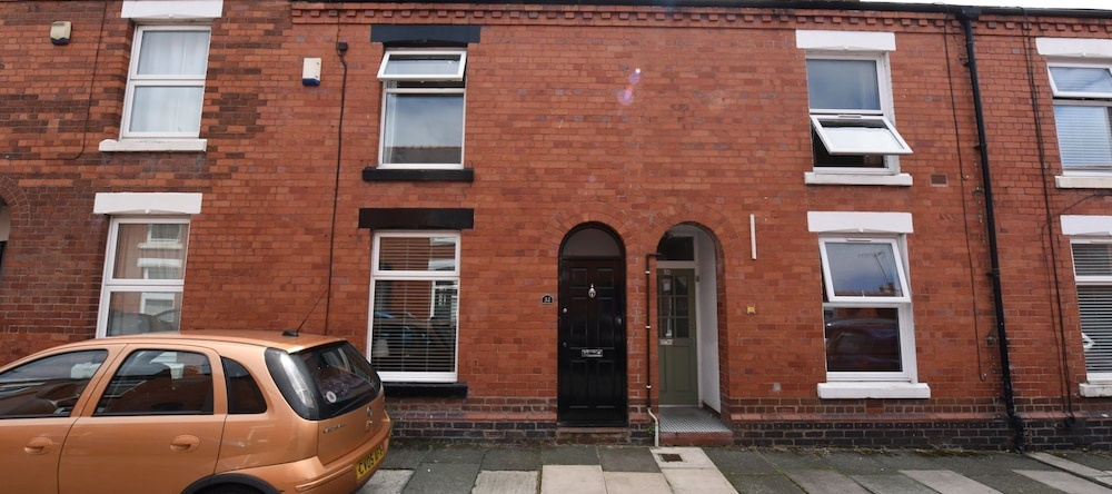 Honeysuckle House, Chester — photo 1