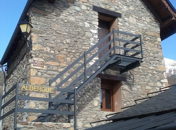 Albergue de Liri - Benasque, 卡斯特洪德索斯 — 照片 1