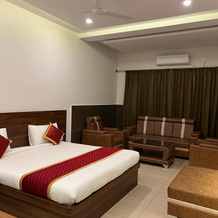 Hotel Royal Comforts, 曼达盖雷 — 照片 4