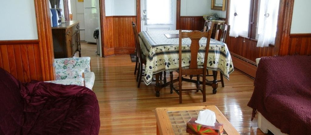 Petite Maison dans la Prairie, Chateau-Richer — photo 1