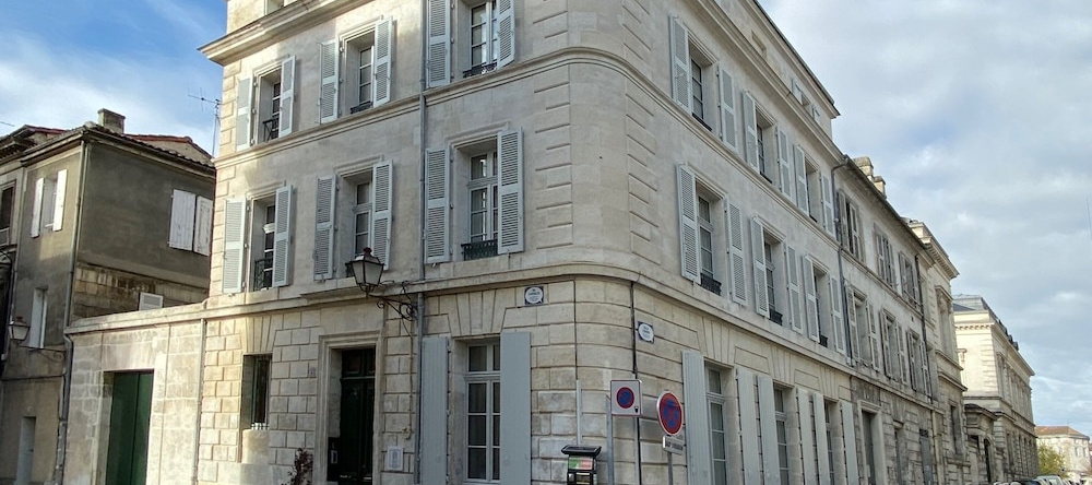 Appart Hôtel - Angoulême - Hyper Centre - VILLA CÔTÉ PLATEAU, Angouleme — photo 1