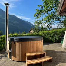 Romantic private superior Swiss Chalet with Hottub, 龙疆 — 照片 2