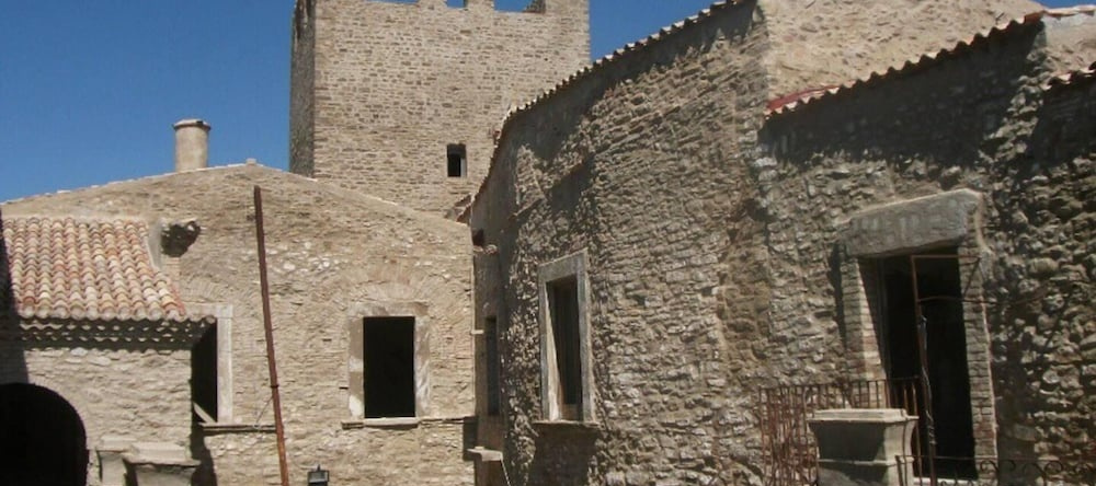 Captivating 2-bed Apartment in Grottole, Grottole — photo 1