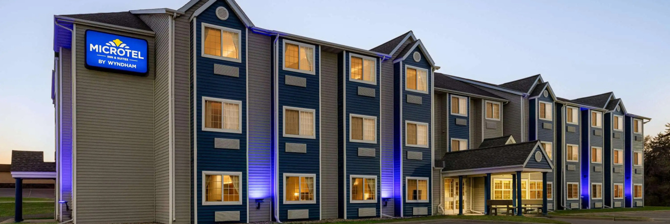 Microtel Inn & Suites by Wyndham New Ulm, New Ulm — photo 1
