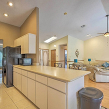 Spring Hill Home W/ Pool ~ 1 Mi To Weeki Wachee, Спринг-Хилл — фото 2