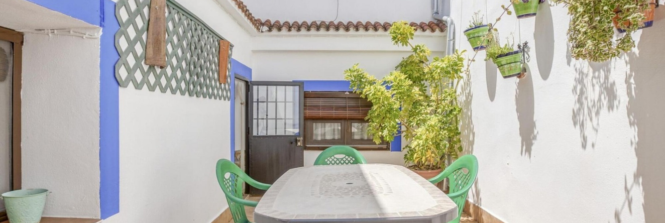 Villa in Carcabuey Near Sierras Subbeticas Park, 卡尔卡布埃 — 照片 1