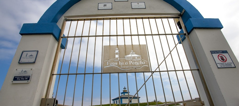 Faro Isla Pancha AT, Ribadeo — photo 1