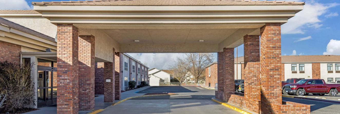 Comfort Inn & Suites Near Fallon Naval Air Station, 法伦 — 照片 1