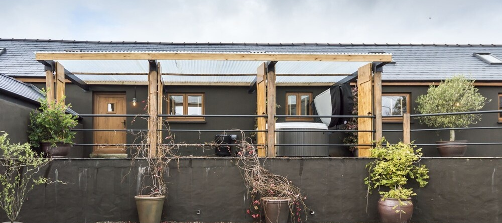 Lavender - Luxurious Barn Conversion, Тирс-Кросс — фото 1