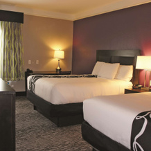 La Quinta Inn & Suites by Wyndham Pearland - Houston South, 皮尔兰 — 照片 3