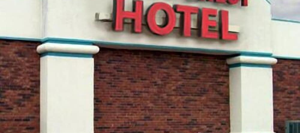 Ridge Crest Hotel, Уэст-Плейнс — фото 1