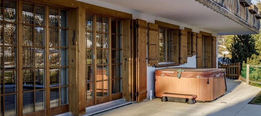Luxurious flat with Jacuzzi & Sauna, Schoenried — photo 1