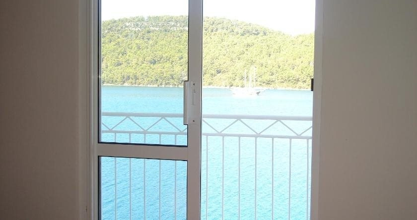 Apartments & Rooms Villa Lucija, 姆列特岛 — 照片 1