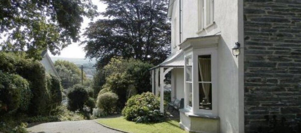 House Of Brohedyn, Llandyfriog — фото 1