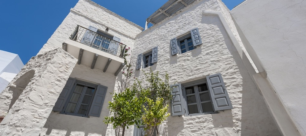 Traditional Stone House in Kostos, Kostos — photo 1