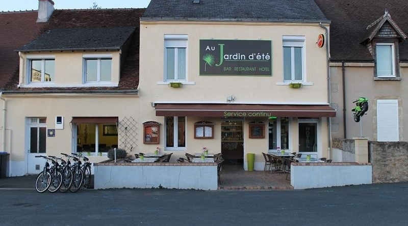 Au Jardin Dété, Монживре — фото 1