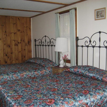 Cramers Point Motel & Cottages, Warrensburg — photo 3