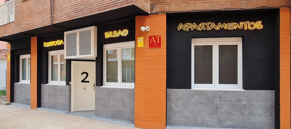 Bilbao APARTAMENTOS Zorroza, 毕尔巴鄂 — 照片 1
