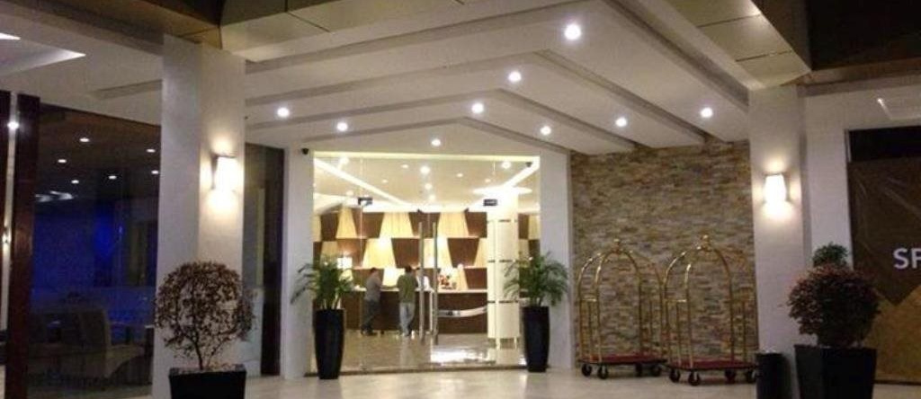 FB Hotel and Convention Center, 科罗纳达尔 — 照片 1