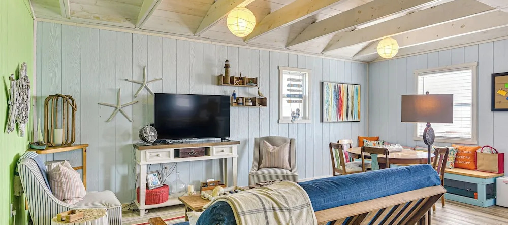 Beachfront Cottage W/ Boardwalk In Freeport, Сан Луис Бич — фото 1
