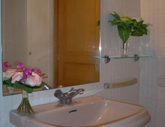 Apartamentos Los Tilos, Бенаске — фото 1
