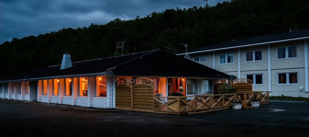 Skibotn Hotel, Стурфьорд — фото 1